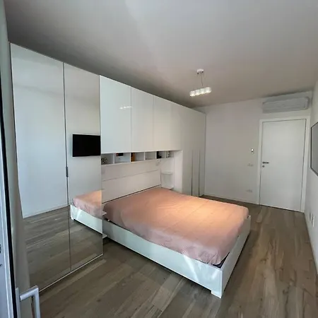 Palm 80 Mt Dal Mare E Comodo Per Venezia * Lido di Jesolo